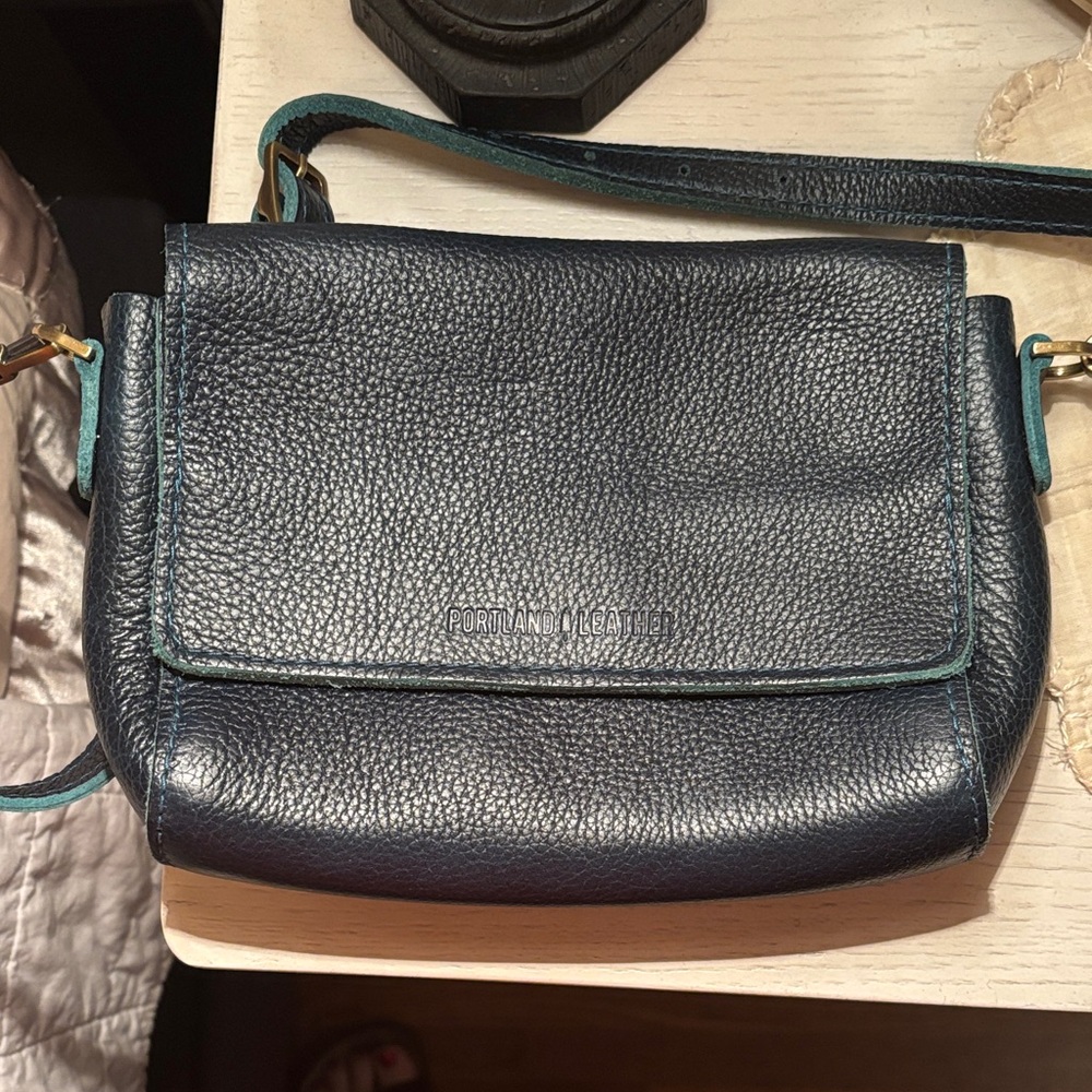 Portland Leather Women's Dark Green /Blue Crossbody Bag